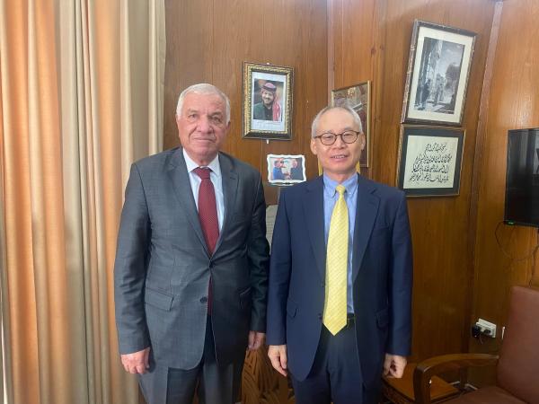  استقبال  السفير الكوري لدى المملكة الاردنية الهاشمية من قبل عطوفة الشيخ عزام الخطيب مدير عام دائرة الاوقاف الاسلامية وشؤون المسجد الأقصى المبارك